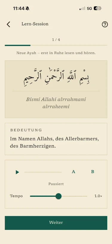 Une nouvelle ayah en écriture arabe, avec translittération et signification en dessous, ainsi que la boucle A–B